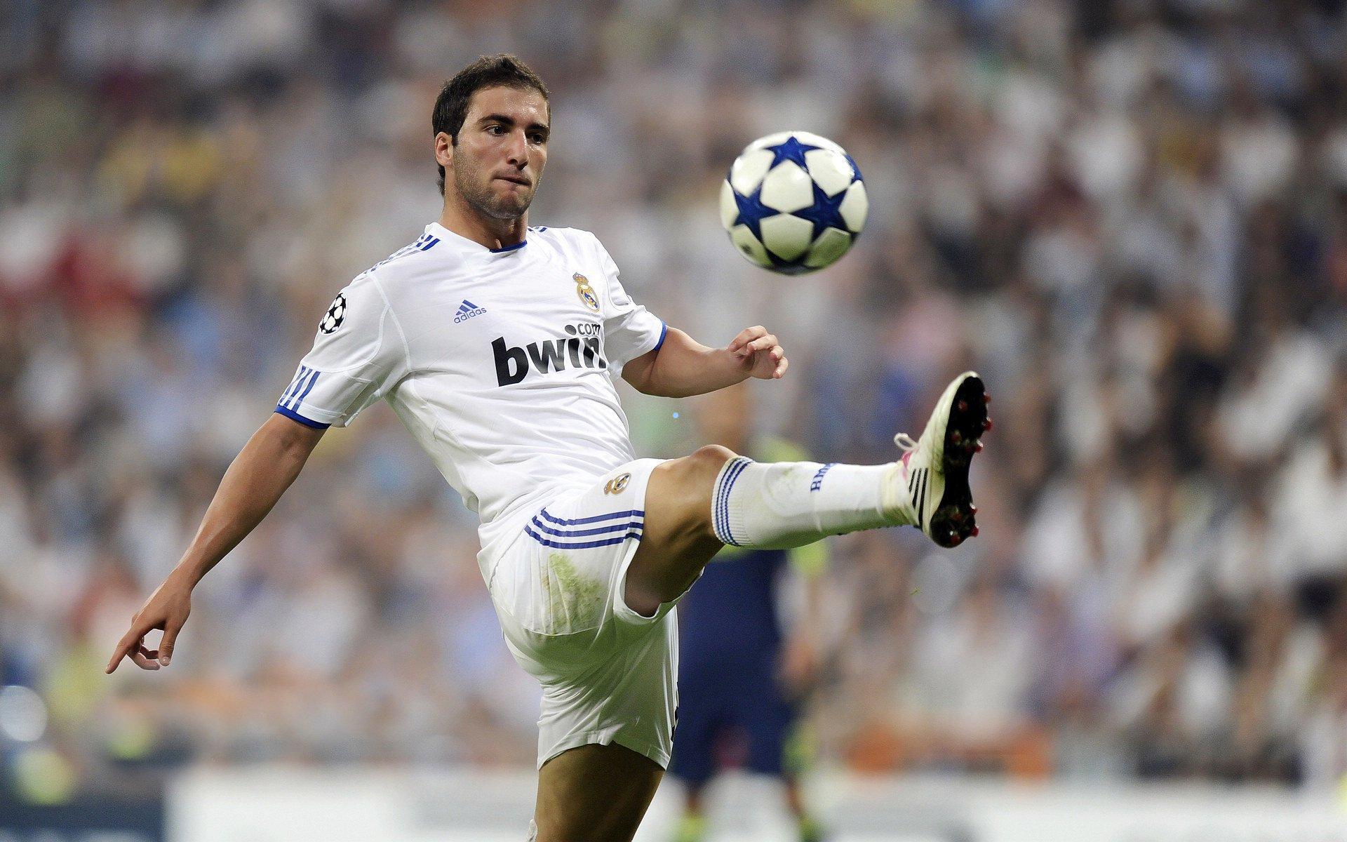 漫长等待终结!尤文前锋米利克伤愈回归训练