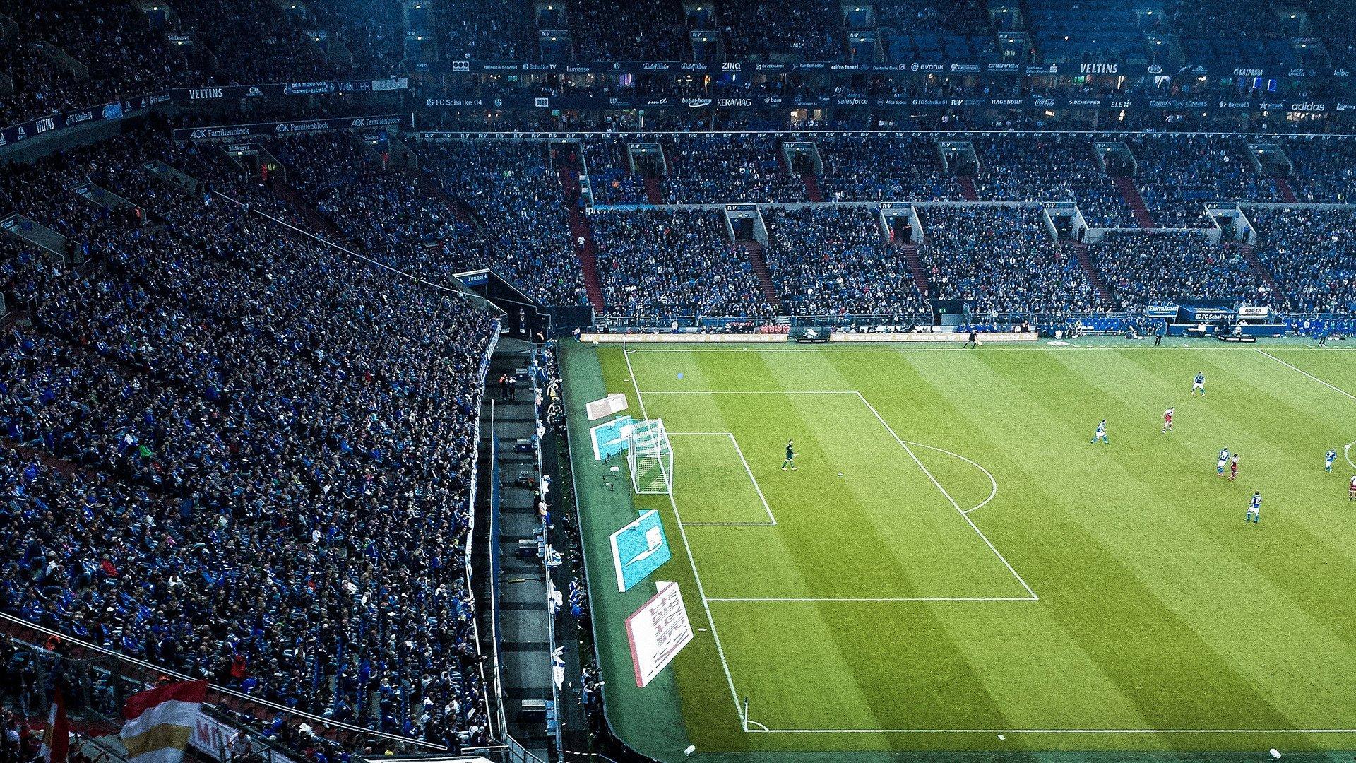 别了，越秀山之王！扎哈维泪别绿茵，那脚天外飞仙已成绝唱