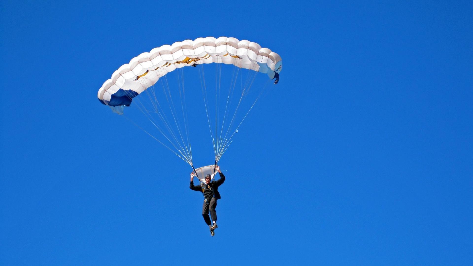 鏖战阿贝·德尚，欧塞尔死守保级线，巴黎圣日耳曼强攻争冠路